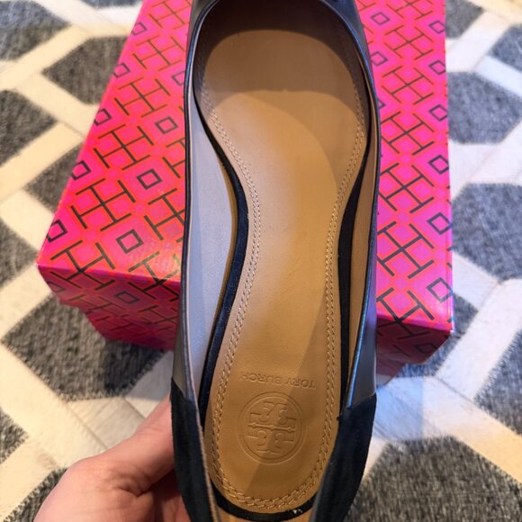 Tory Burch GIGI 55mm Black/Gold Pointy Toe Pumps Size 8.5 - Picture 7 of 14